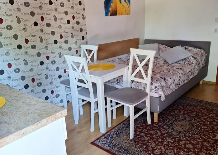 Деревянный коттедж Letniskowy 3 Os Pod Bukiem Мендзыздрое